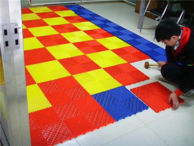 Vented Plastic Garage Floor Tile