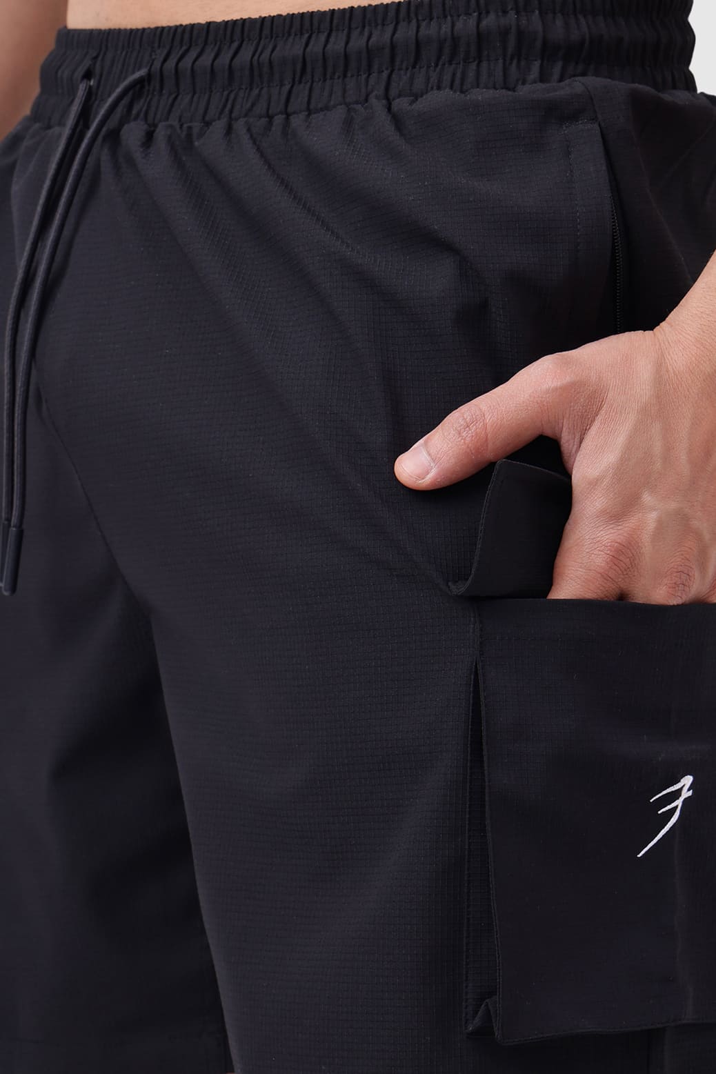 Delta Cargo Shorts Black