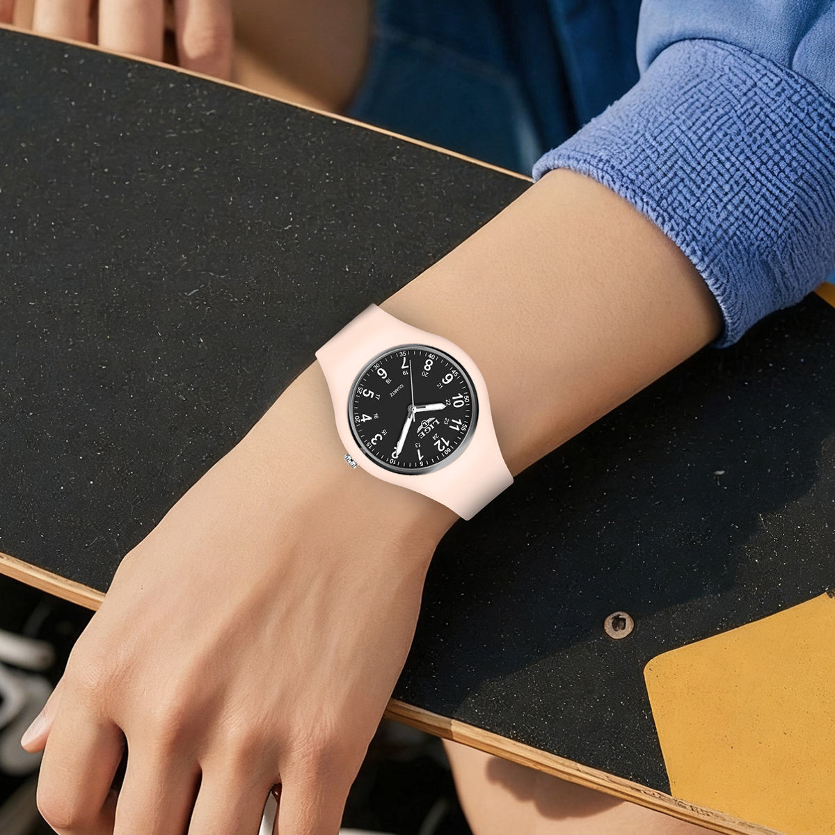 LIGE Minimalist Silicone Quartz Watch – Unisex Design (Available in Multiple Colour Combinations)