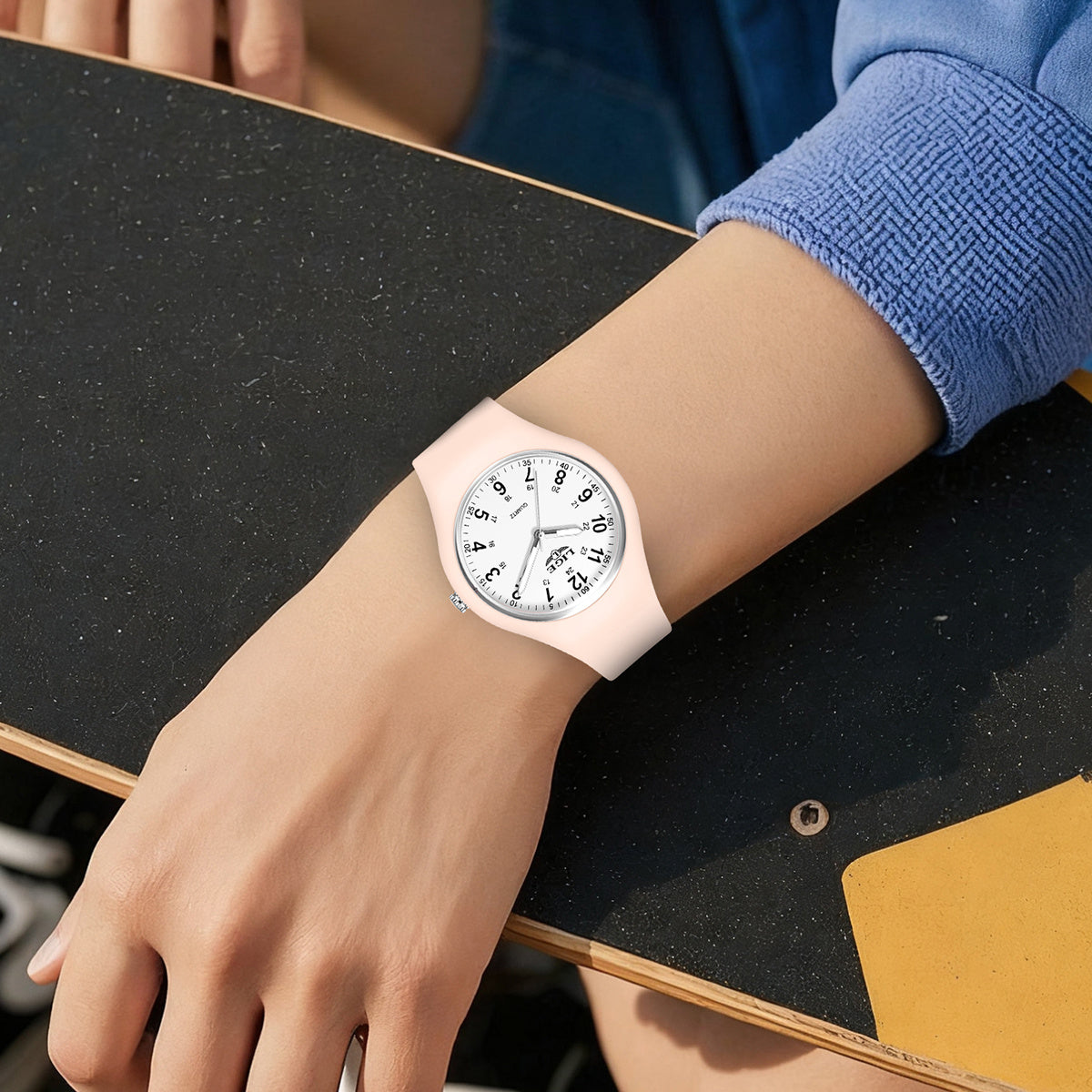 LIGE Minimalist Silicone Quartz Watch – Unisex Design (Available in Multiple Colour Combinations)