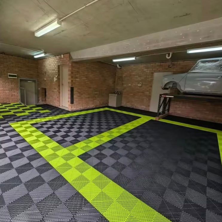 Interlocking Plastic Garage Flooring Tiles (Pack of 25 Tiles)