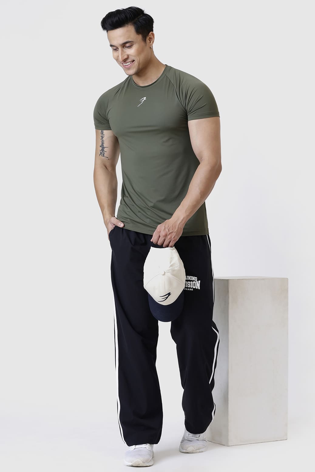 Bare Nylon T-shirt Olive