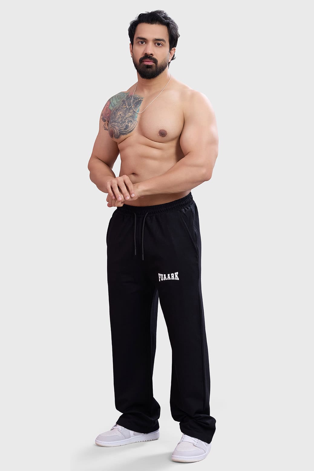 Dark Straight Tracks Black