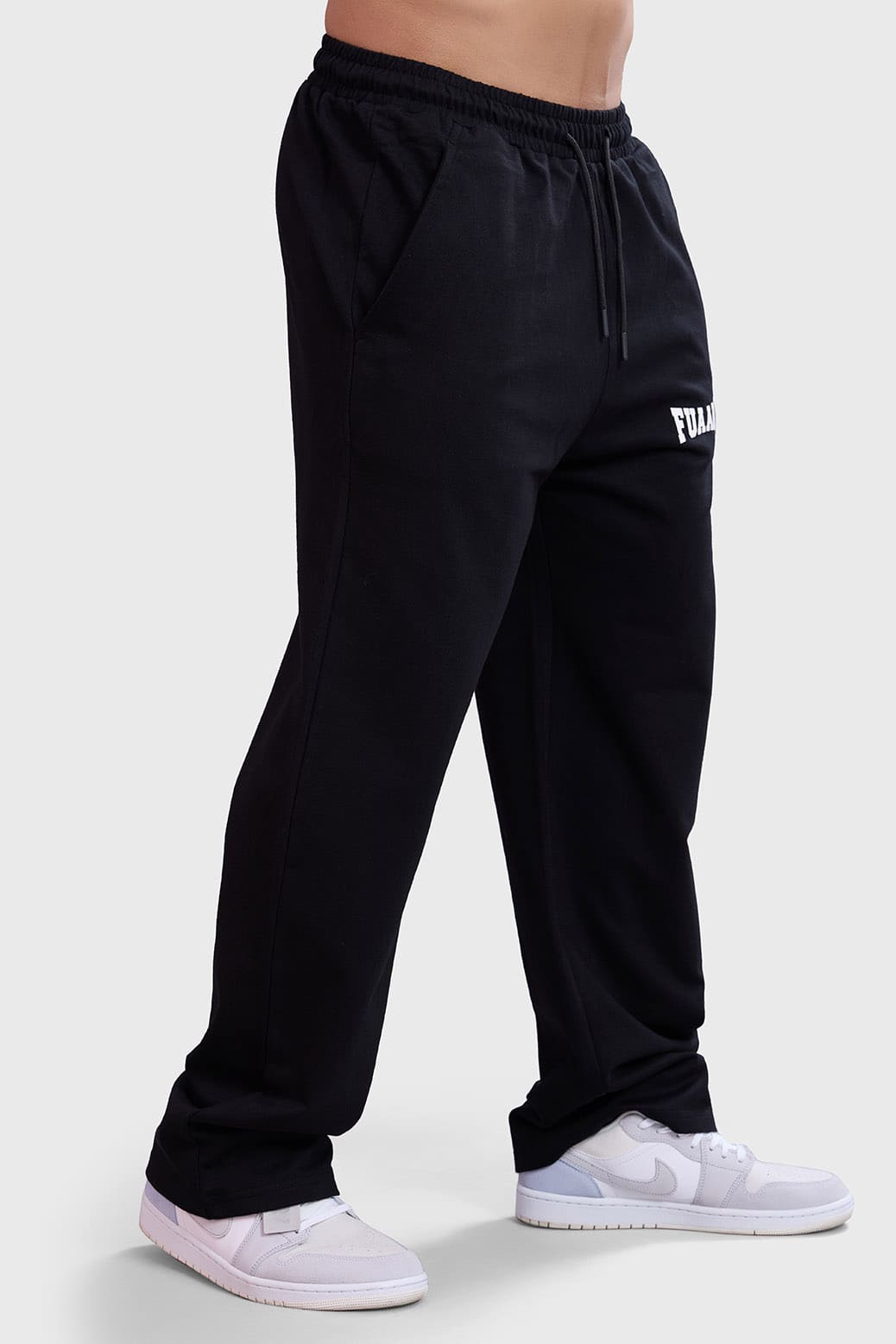 Dark Straight Tracks Black