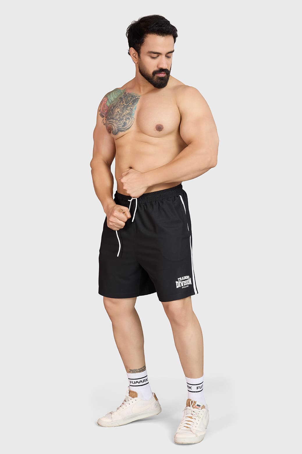 Grit Shorts Black