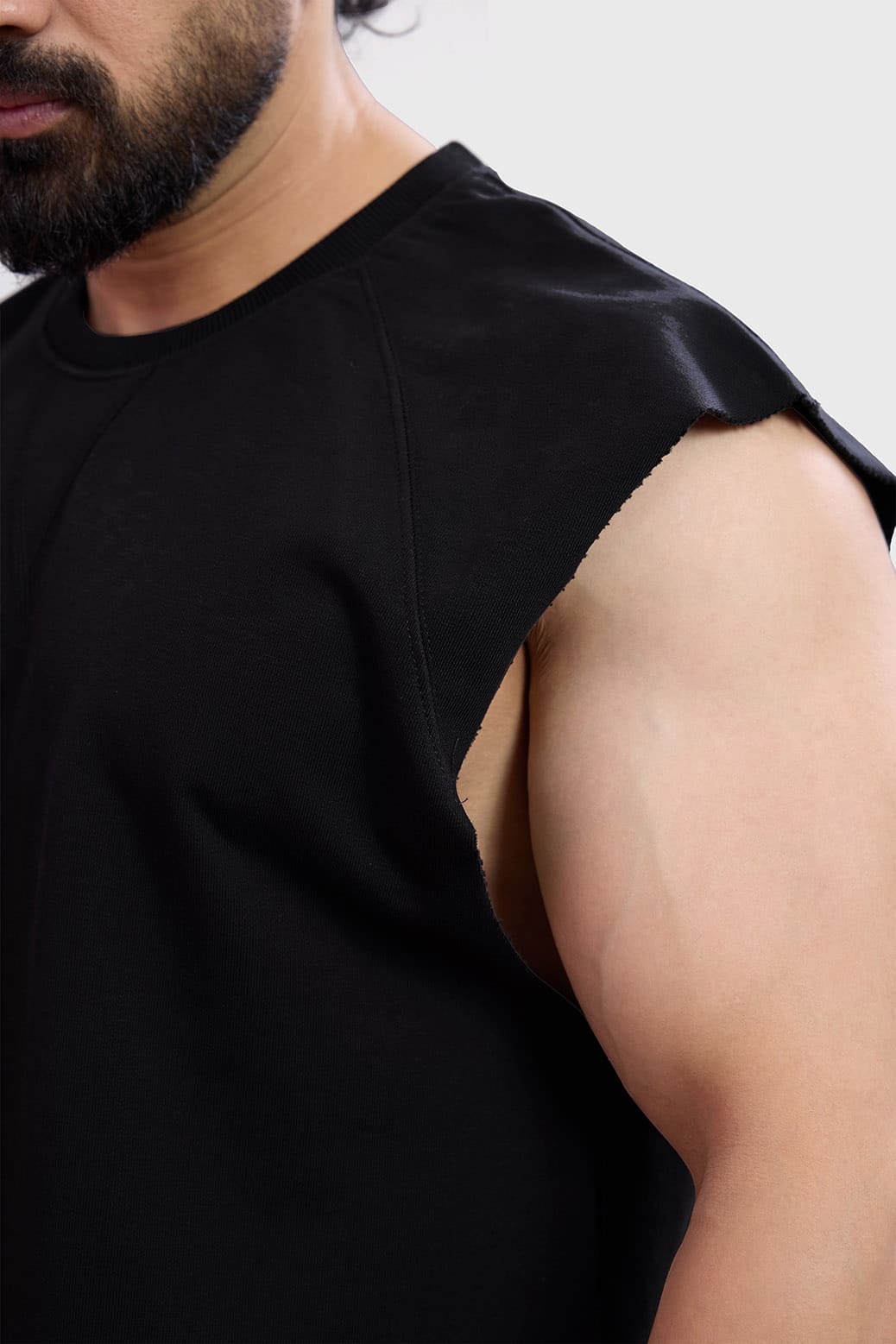 Shell Raw Capsleeves Tank Black