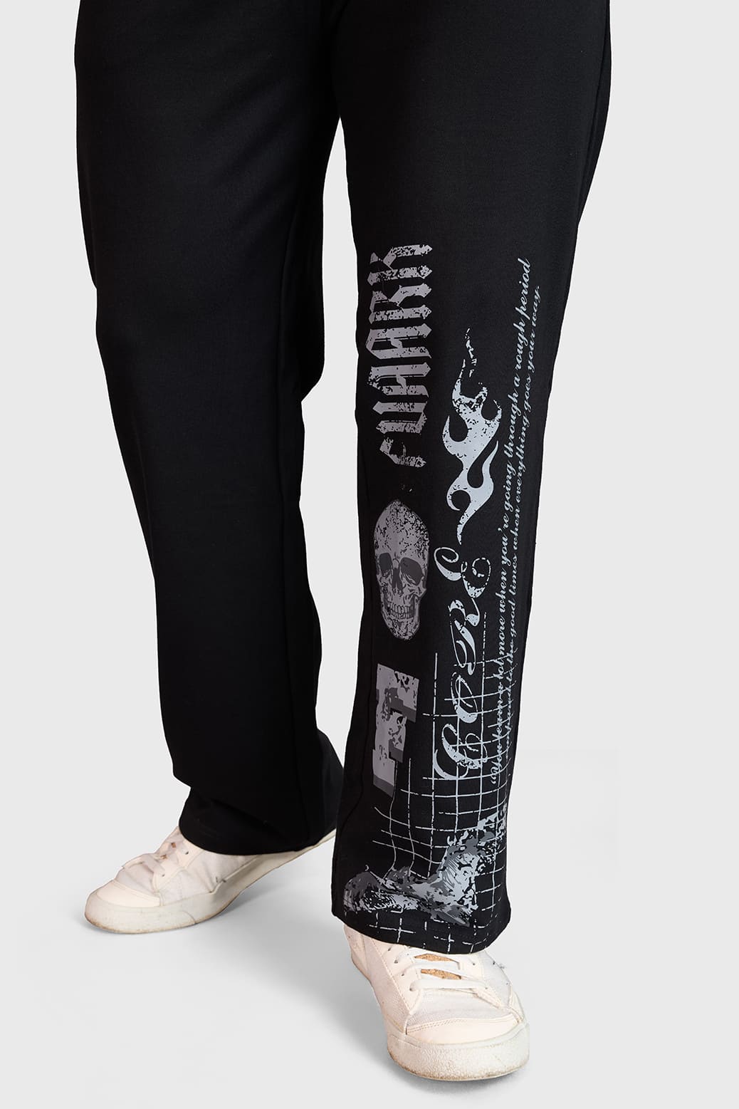 Skull Straight Tracks Black