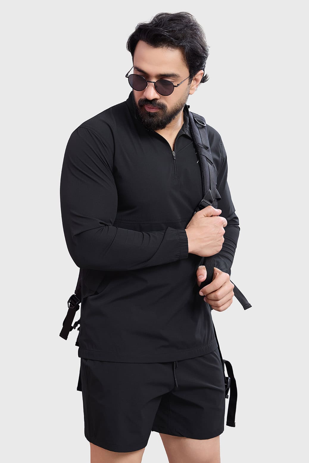 Thread Pullover Black