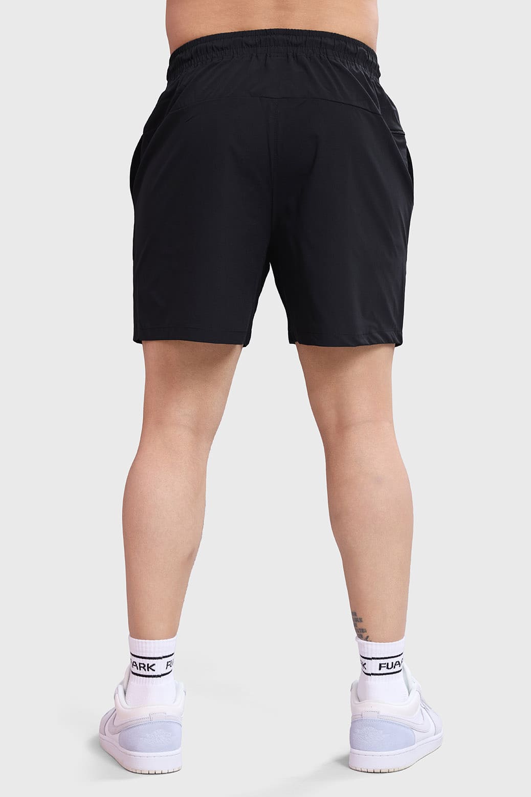 Thread Shorts Black