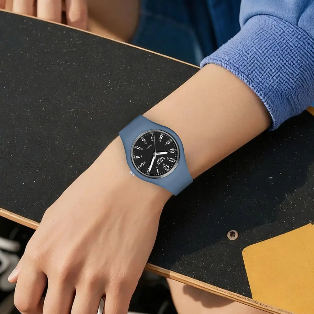 LIGE Minimalist Silicone Quartz Watch – Unisex Design (Available in Multiple Colour Combinations) - TWS
