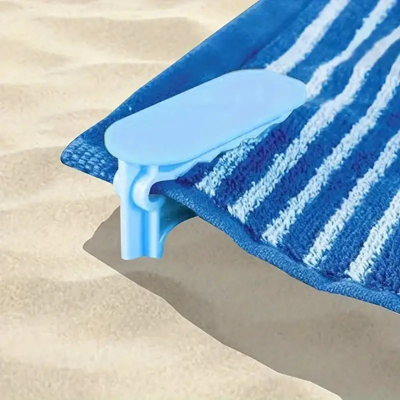 Outdoor Beach & Picnic Mat Towel Holder – Windproof Camping Tool (4pcs) - SS