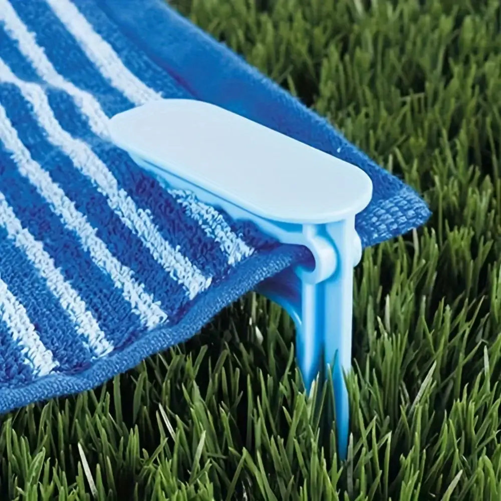 Outdoor Beach & Picnic Mat Towel Holder – Windproof Camping Tool (4pcs) - SS