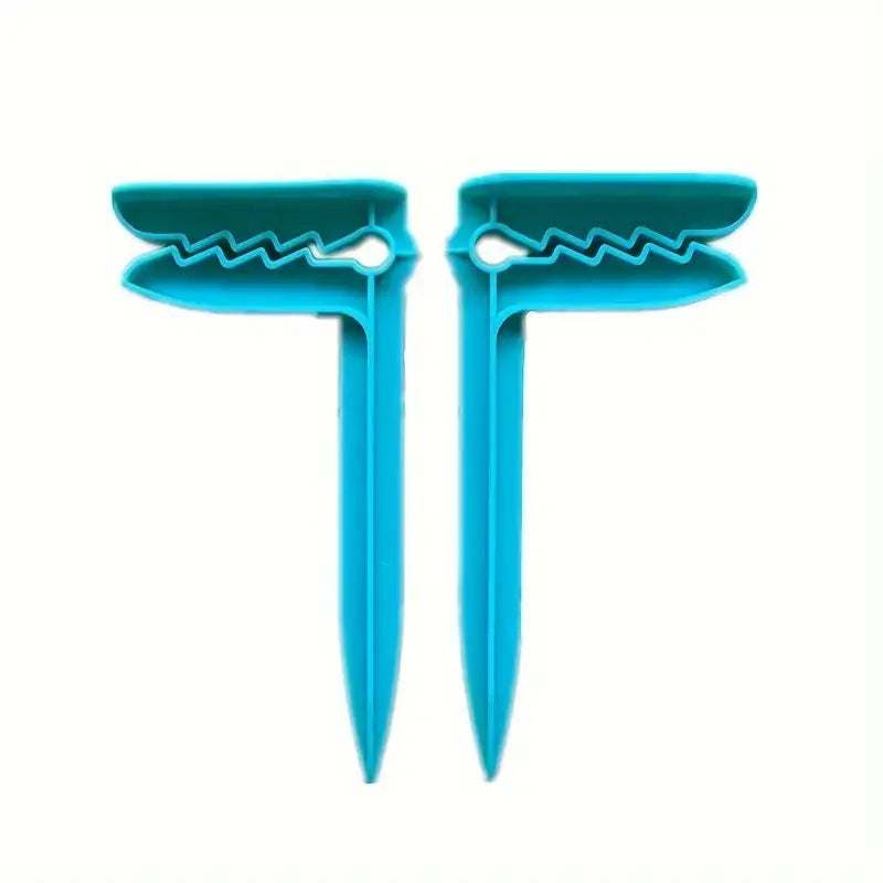 Outdoor Beach & Picnic Mat Towel Holder – Windproof Camping Tool (4pcs) - SS