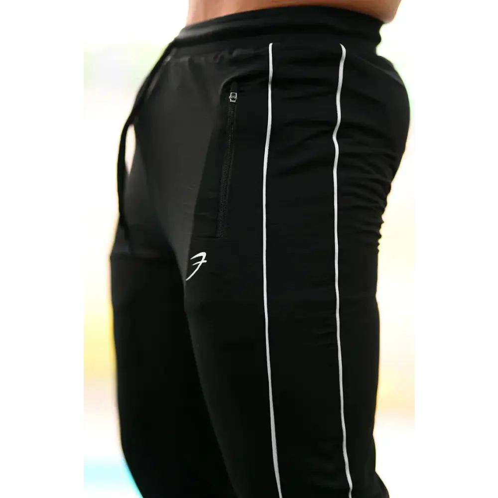 Revival Joggers Black - Joggers