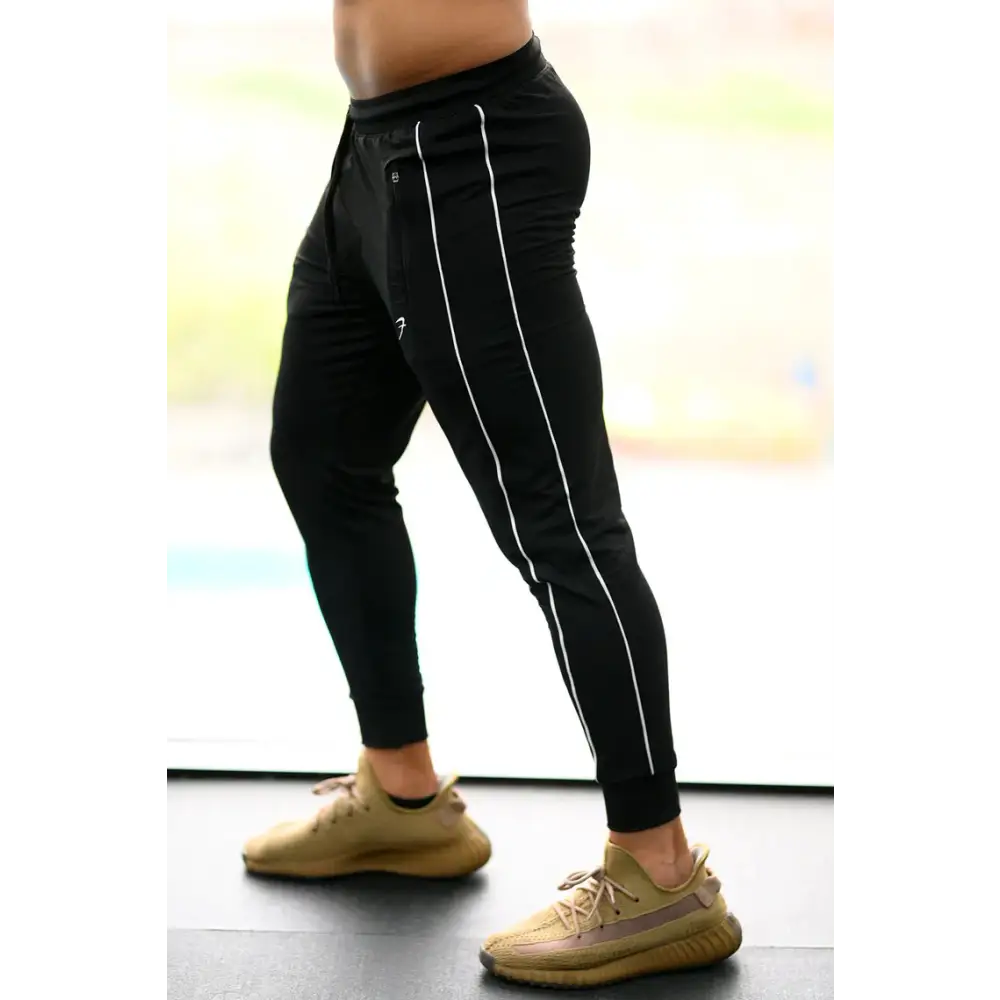 Revival Joggers Black - Joggers