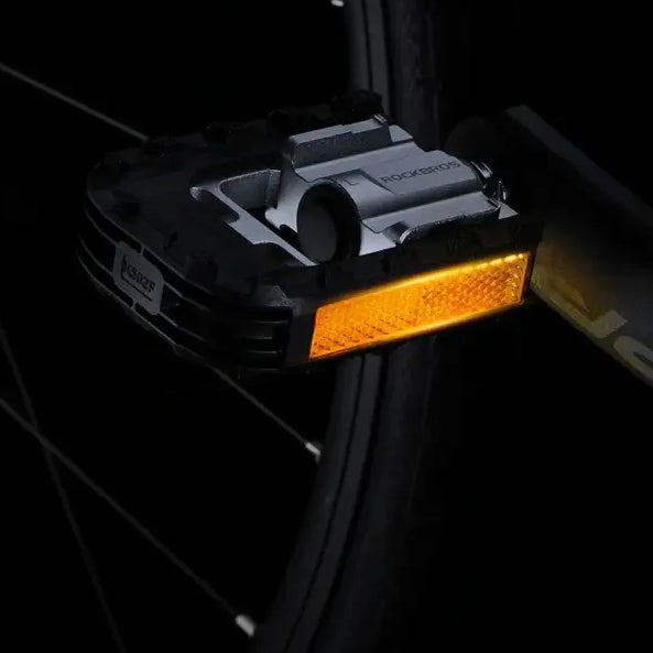 ROCKBROS Bicycle Foldable Pedals Aluminum Alloy MTB Mountain Bike Pedal Anti-slip Reflective Cycling Self-lubricating