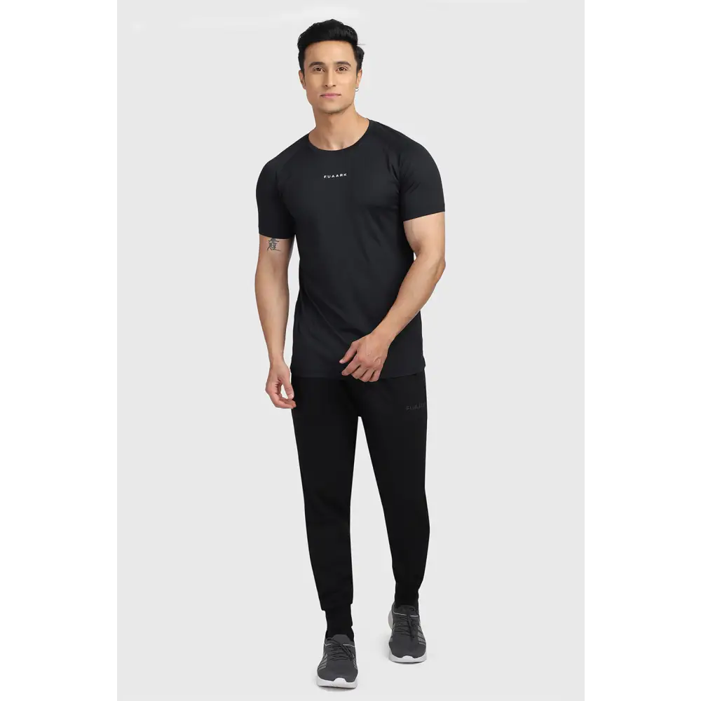 Sleek T-shirt Black / Fuaark - Tshirts
