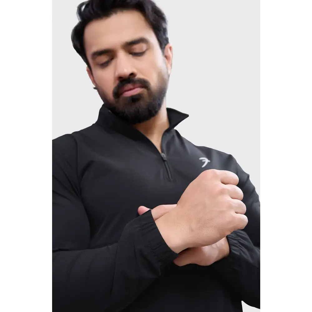 Thread Pullover Black - Tshirts