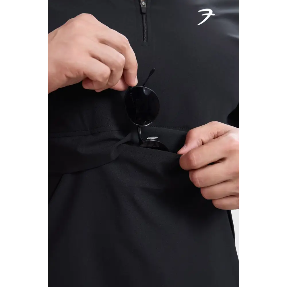 Thread Pullover Black - Tshirts